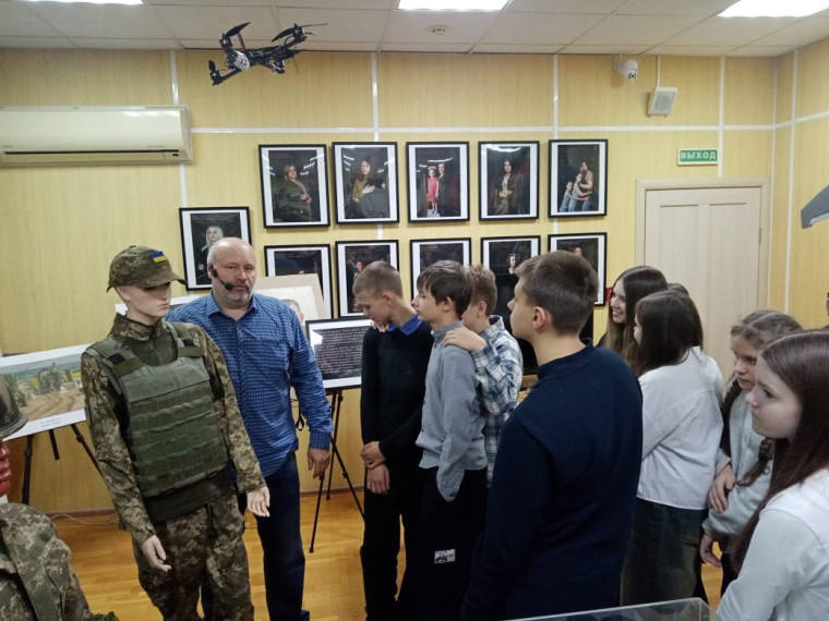 В рамках военно-патриотического воспитания учащиеся 5-11 классов посетили музей СВО.